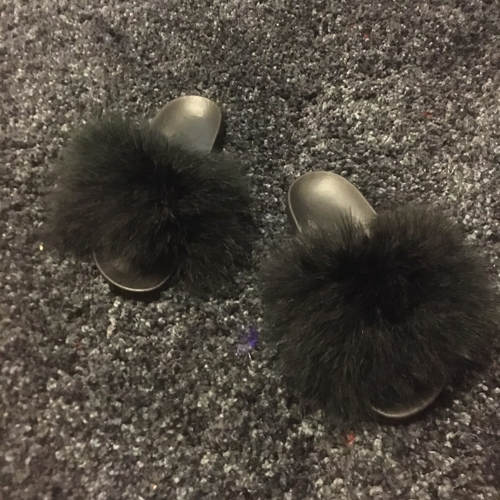 Fluffy Fur Slides - Picture 4 of 5